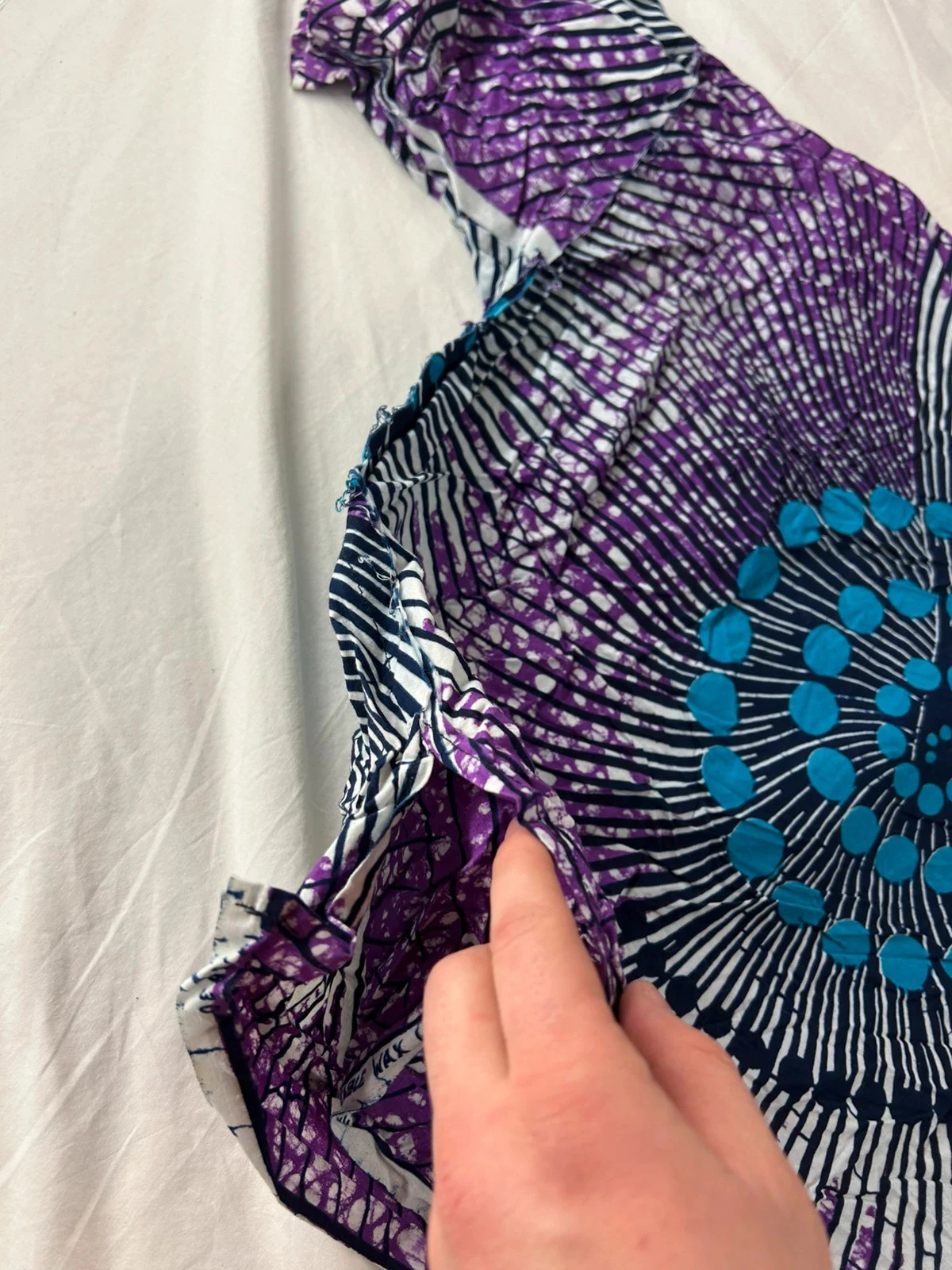 Blusa de mangas curtas com estampa vintage multicolorida estilo rétro y2k feito à mão hand made – photo 8